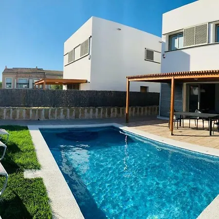 Lauvic Villa *